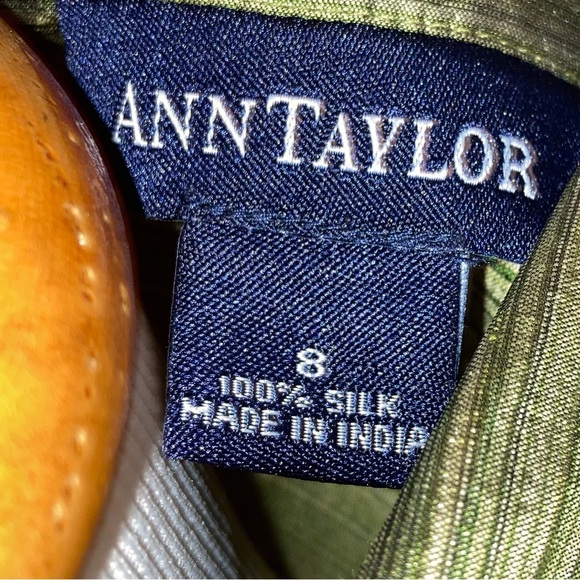 Ann Taylor 100% Raw Silk Green Short-sleeve Blouse 8 - Picture 4 of 4